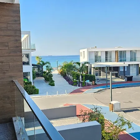 Karolina North Cyprus Апартаменты Trikomo